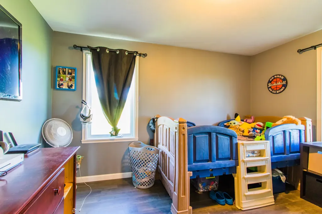 24 Rolling Knoll Drive Leeds ME 04263