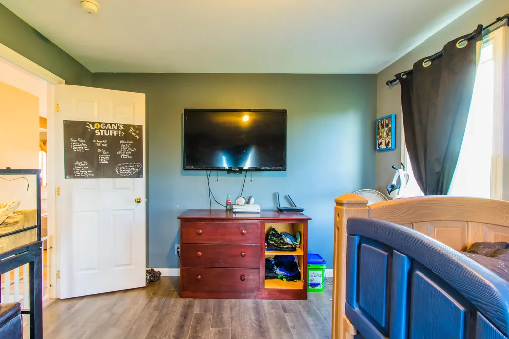 24 Rolling Knoll Drive Leeds ME 04263