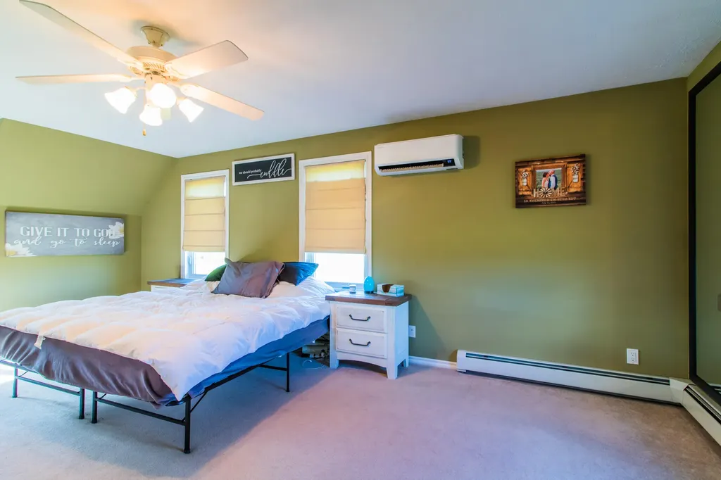 24 Rolling Knoll Drive Leeds ME 04263