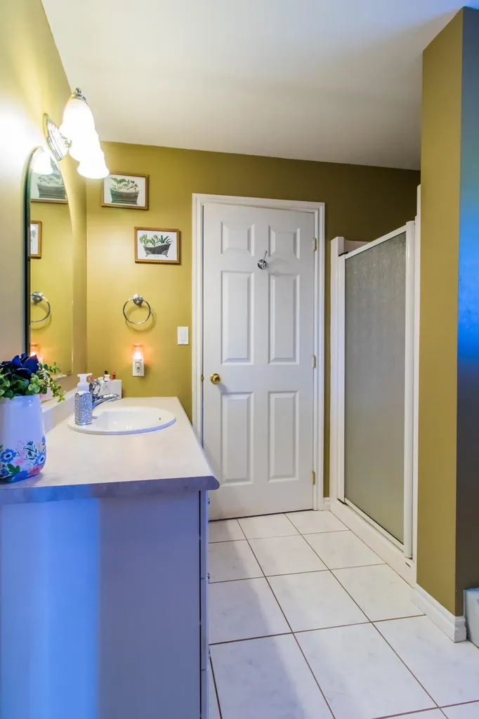 24 Rolling Knoll Drive Leeds ME 04263