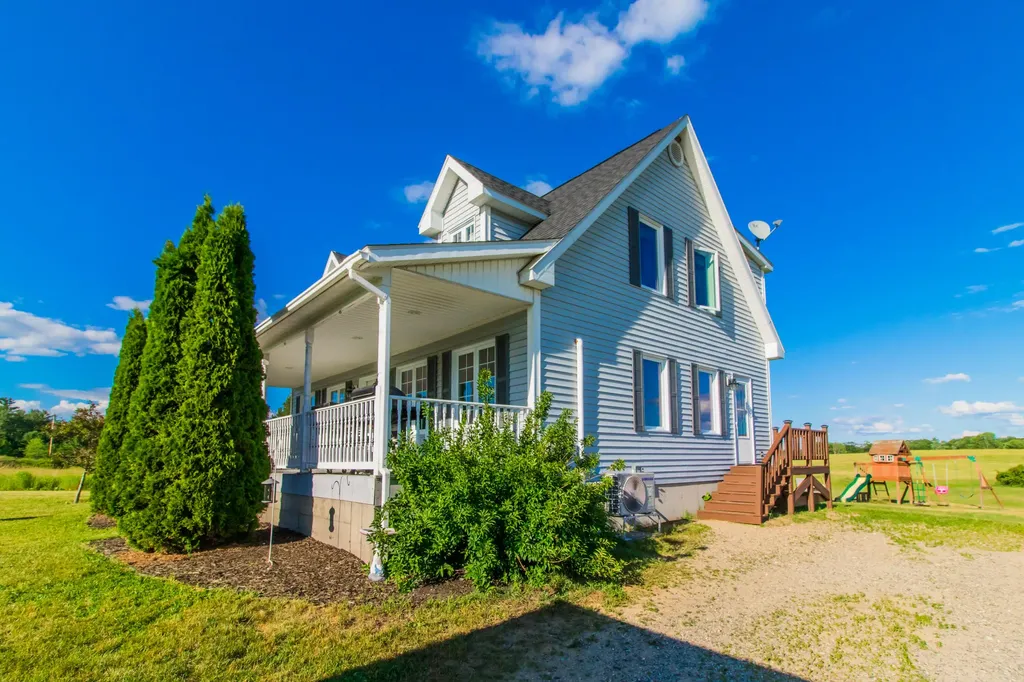 24 Rolling Knoll Drive Leeds ME 04263