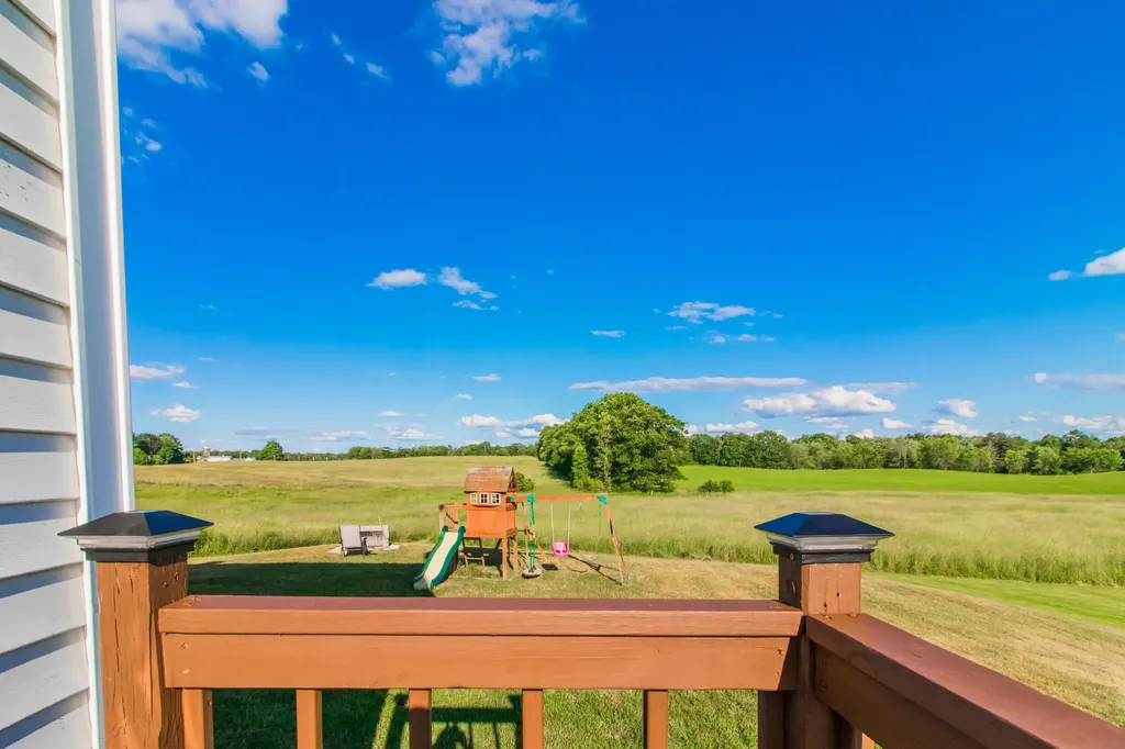 24 Rolling Knoll Drive Leeds ME 04263