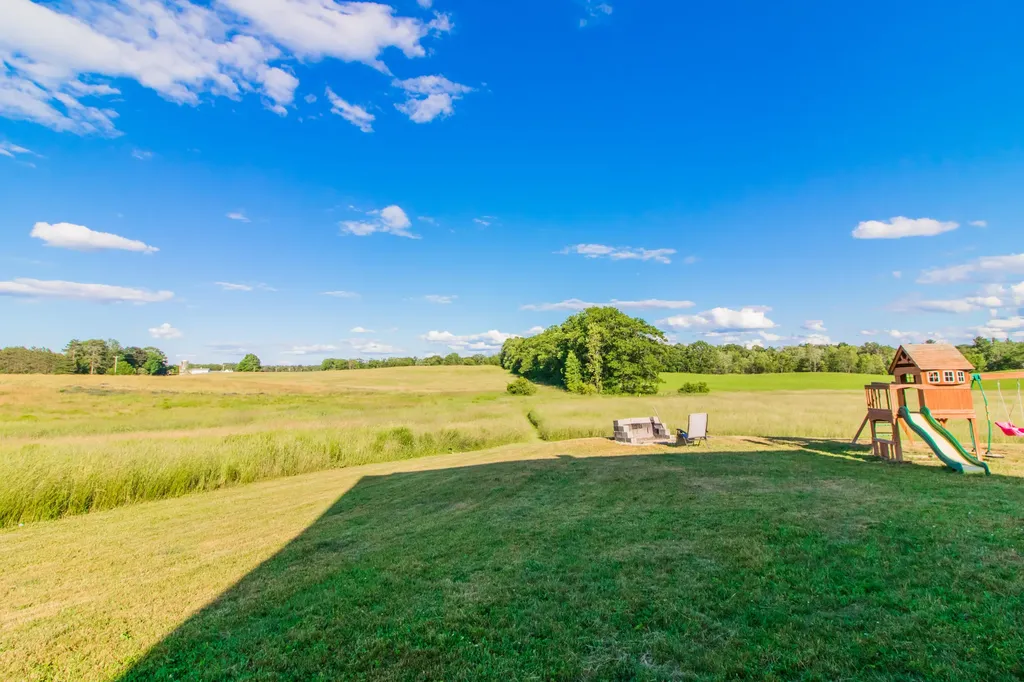 24 Rolling Knoll Drive Leeds ME 04263