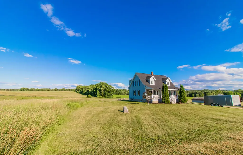 24 Rolling Knoll Drive Leeds ME 04263