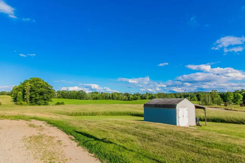 24 Rolling Knoll Drive Leeds ME 04263