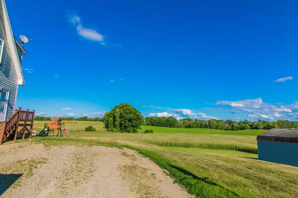 24 Rolling Knoll Drive Leeds ME 04263