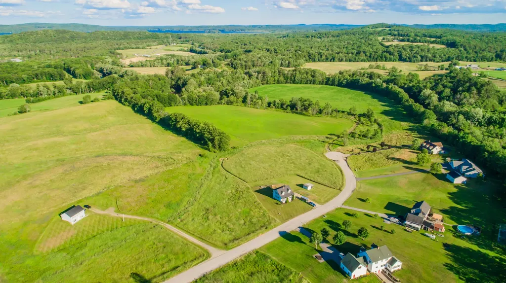 24 Rolling Knoll Drive Leeds ME 04263