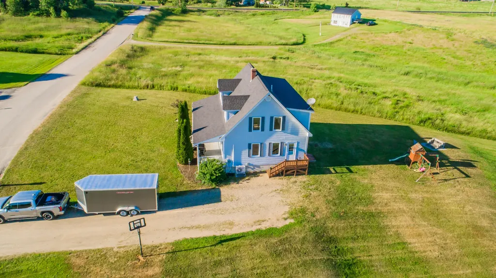 24 Rolling Knoll Drive Leeds ME 04263
