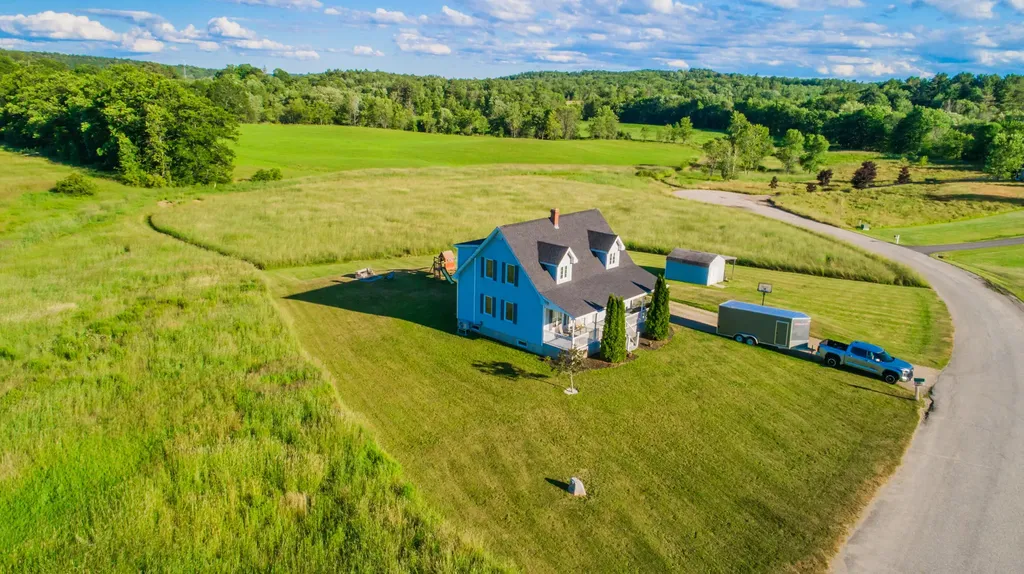 24 Rolling Knoll Drive Leeds ME 04263
