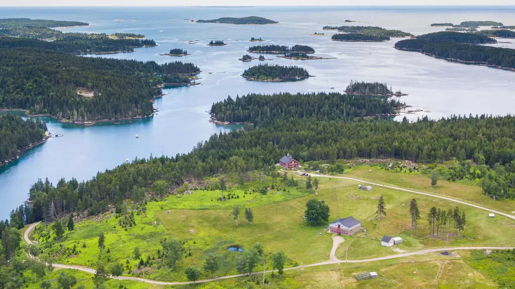 137&187 Long Cove Road Vinalhaven ME 04863