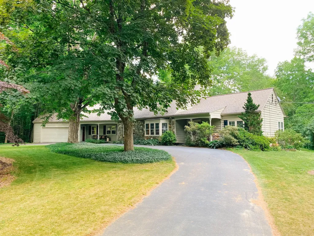 42 Brook Road Falmouth ME 04105
