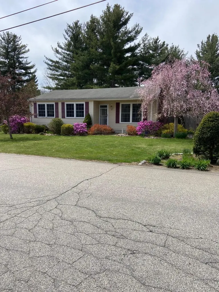 21 Farview Drive Sanford ME 04073