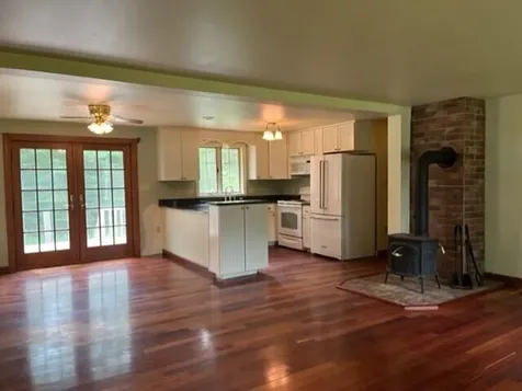 213 Bayside W Owls Head ME 04854