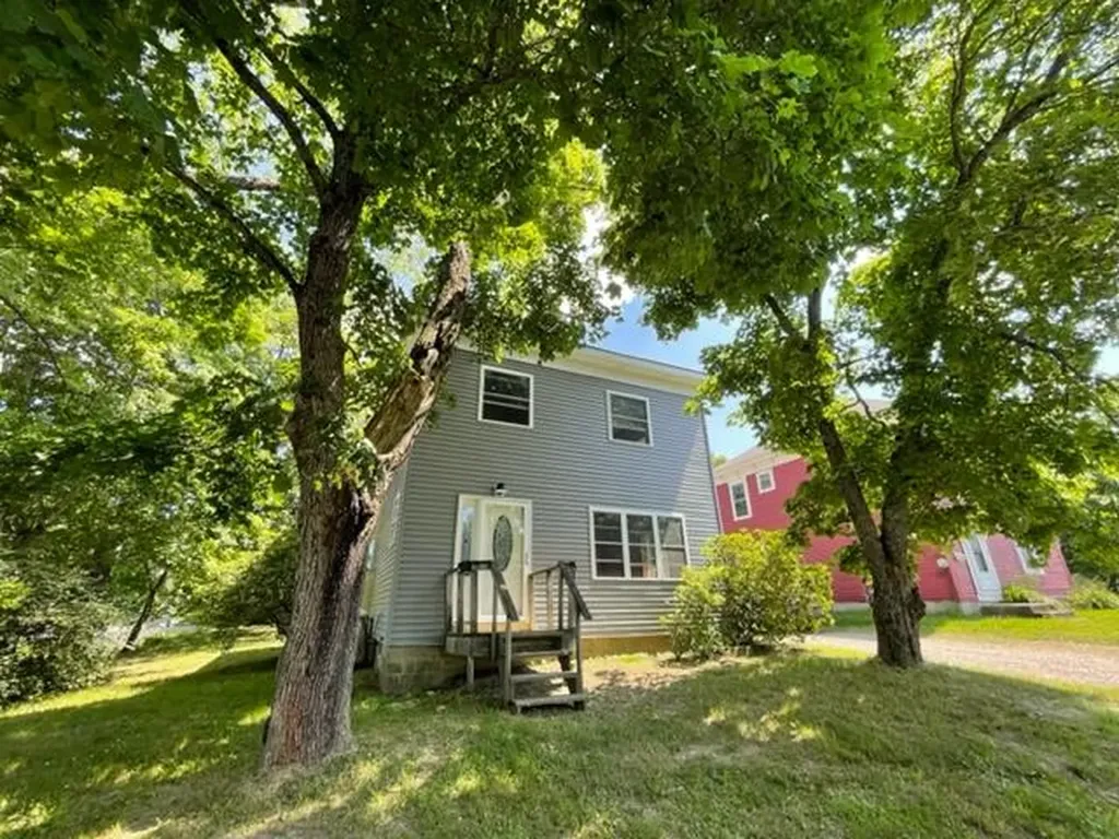 90 Swan Street Calais ME 04619