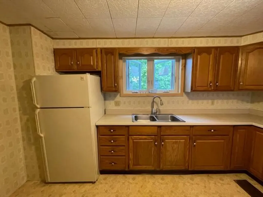 90 Swan Street Calais ME 04619