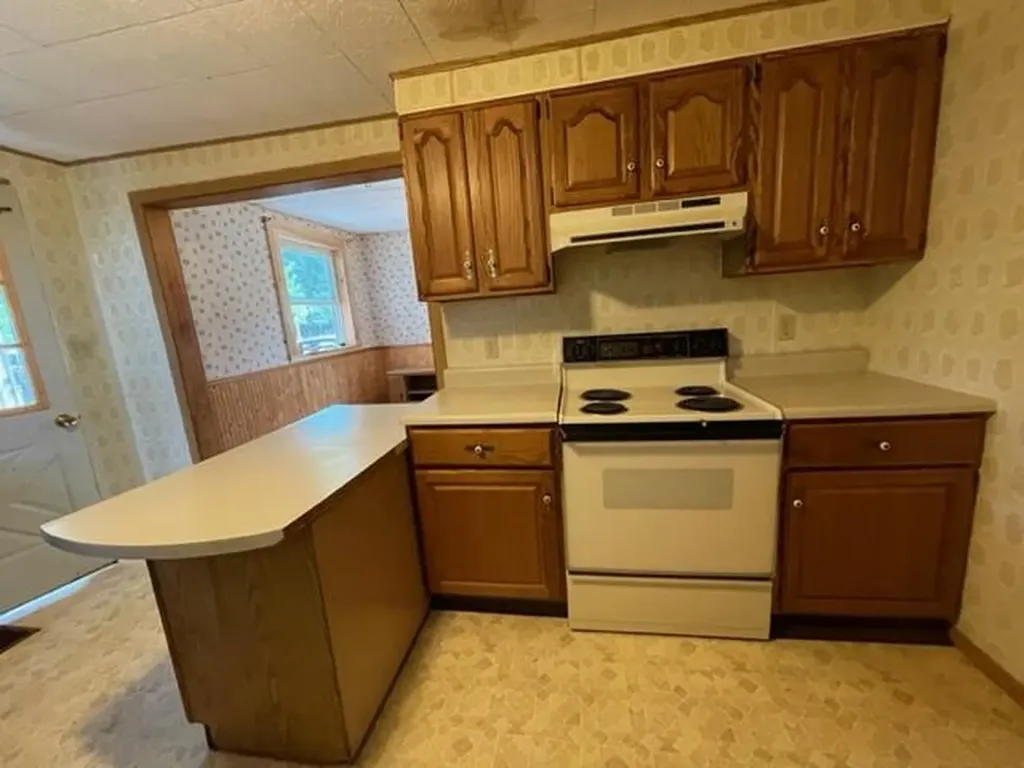 90 Swan Street Calais ME 04619
