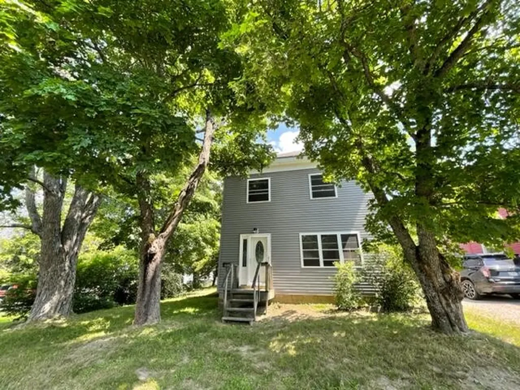 90 Swan Street Calais ME 04619