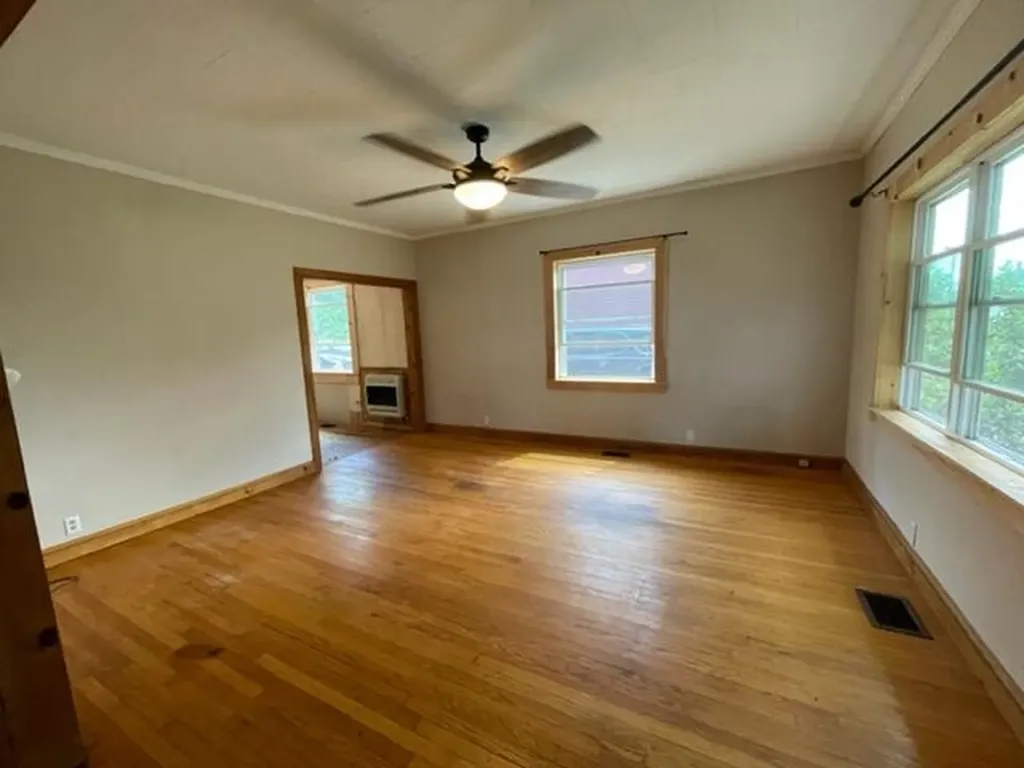90 Swan Street Calais ME 04619