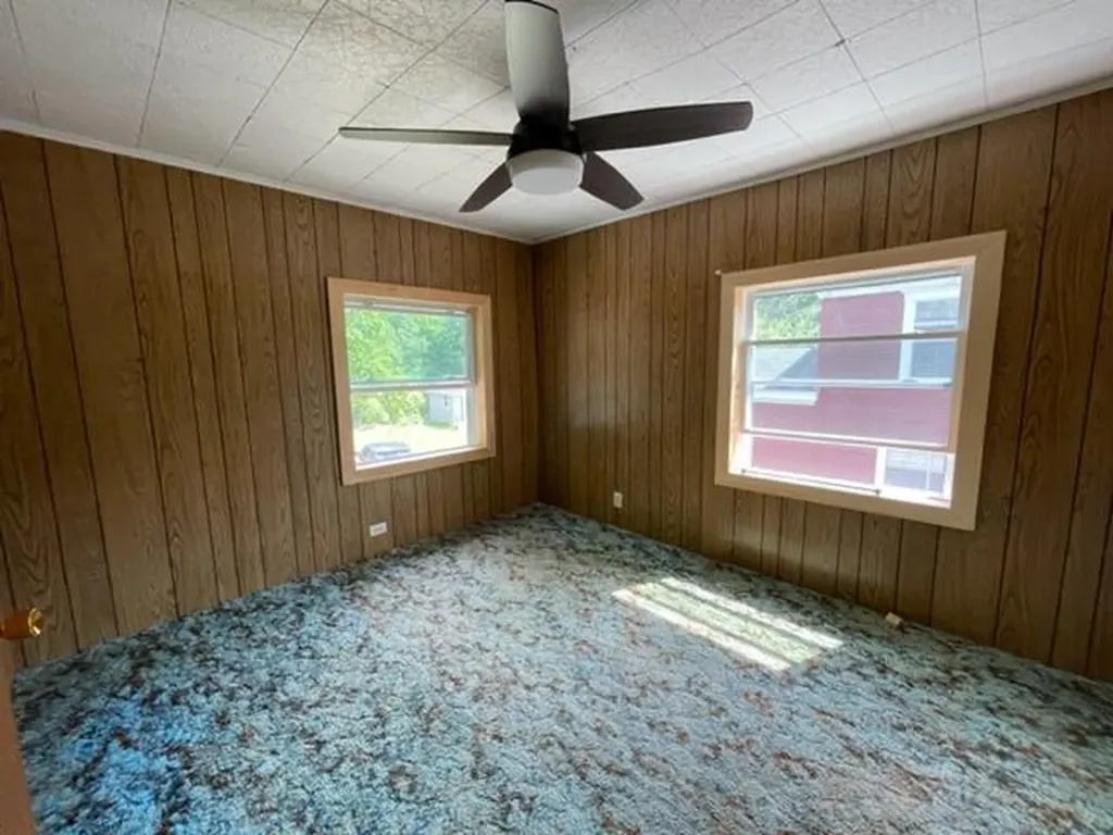 90 Swan Street Calais ME 04619