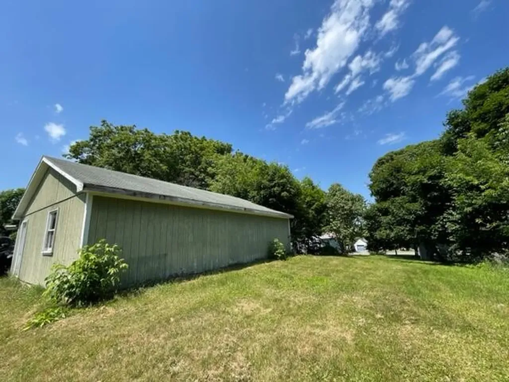 90 Swan Street Calais ME 04619