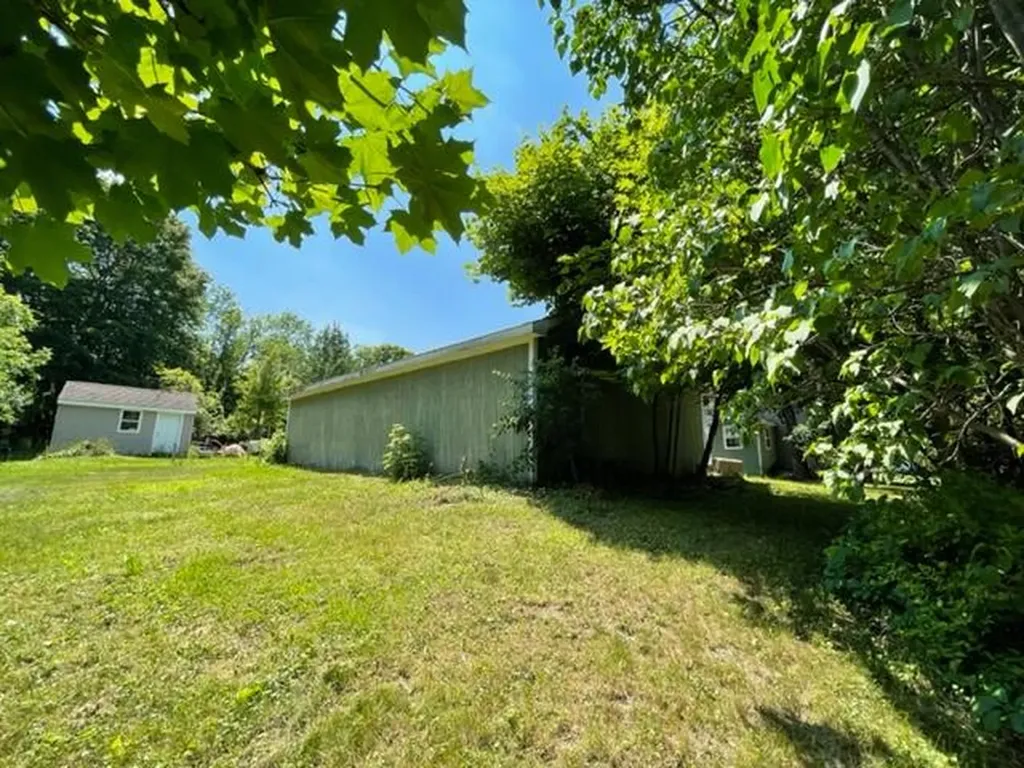 90 Swan Street Calais ME 04619