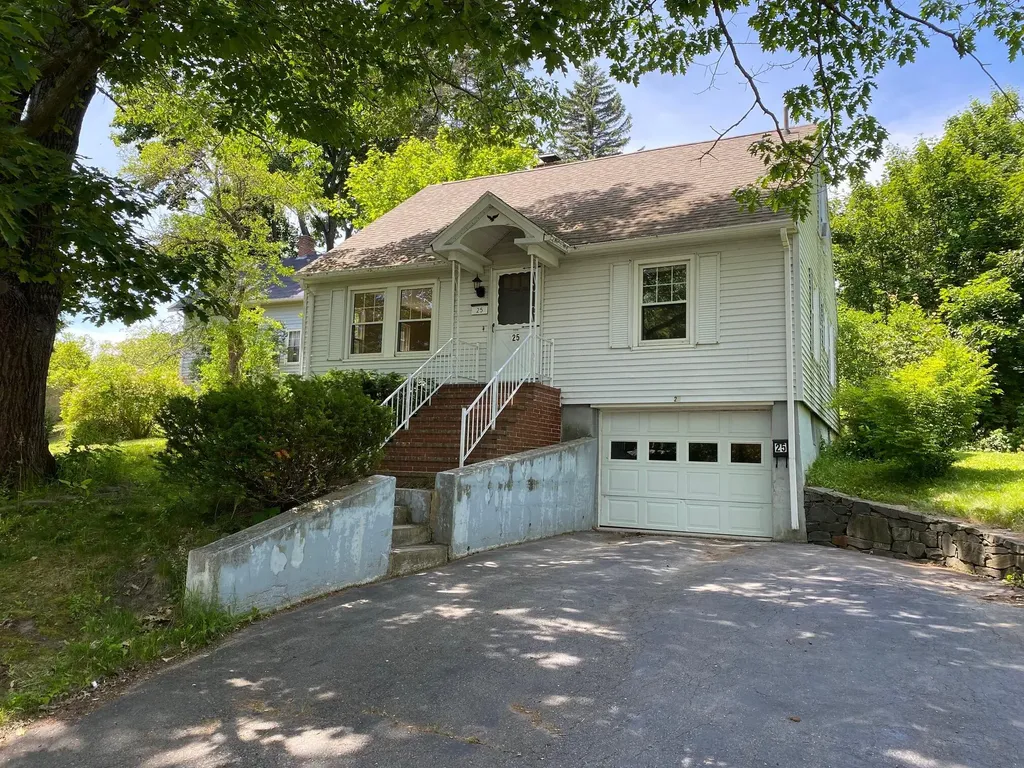 25 Oakland Avenue Westbrook ME 04092