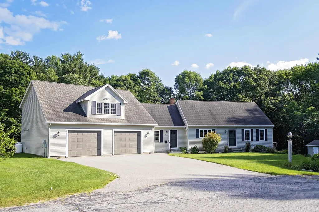 15 Western Avenue Gorham ME 04038