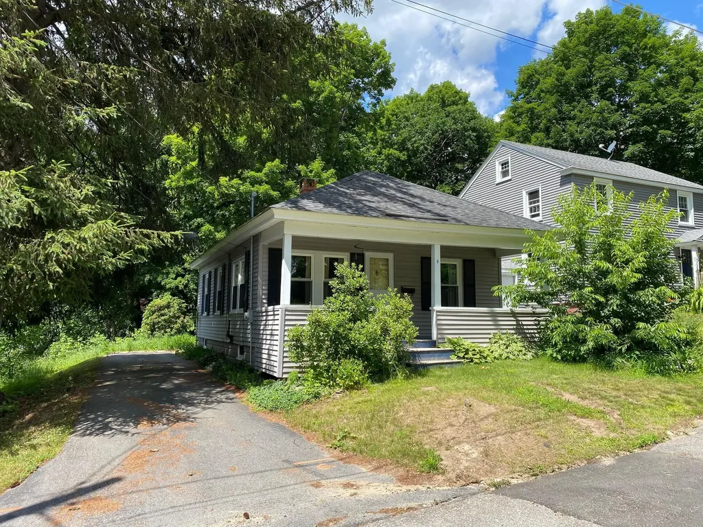 8 Academy Street Gorham ME 04038