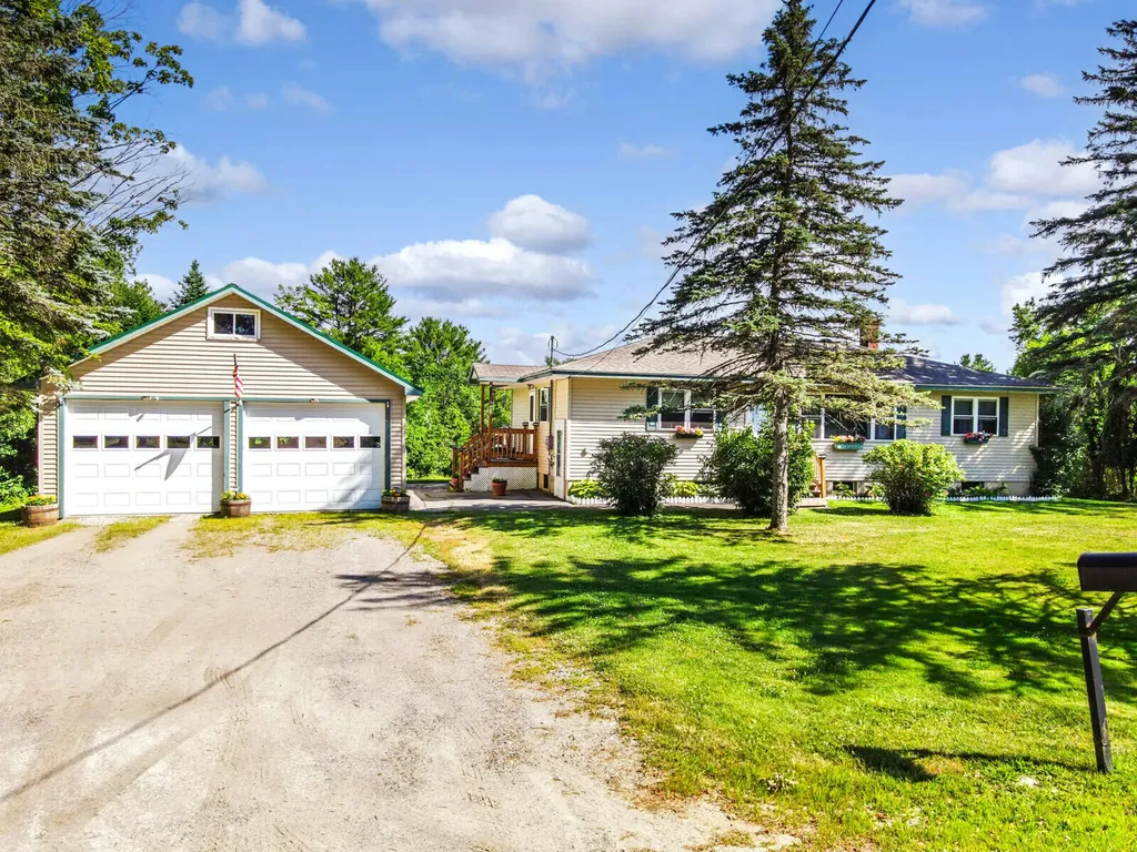 192 Pleasant Street Richmond ME 04357