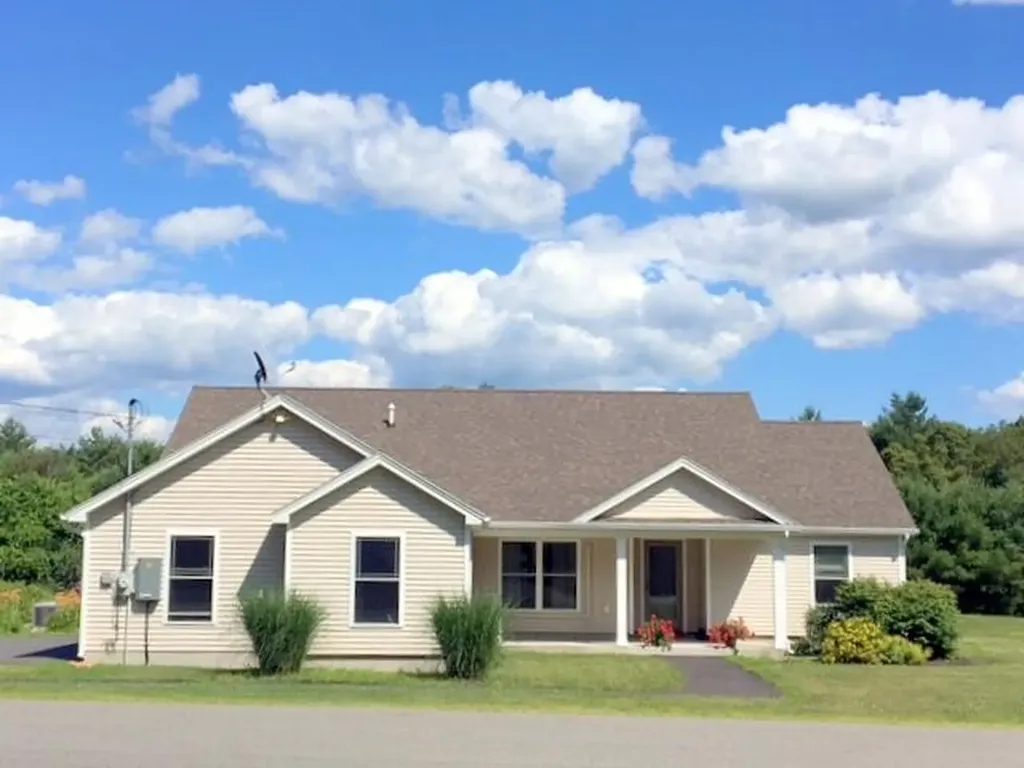 10 Fairway Drive Oakland ME 04963