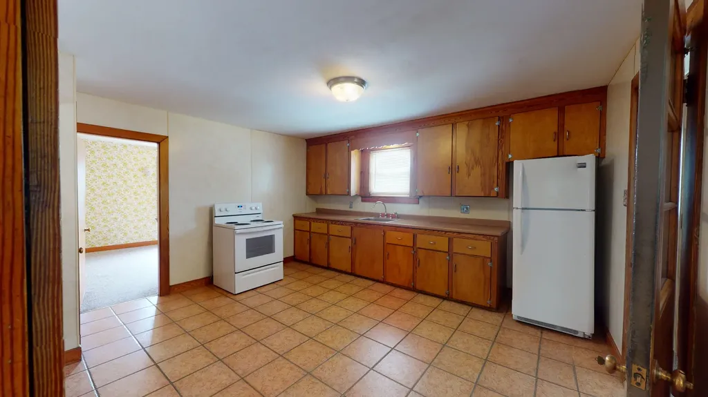 28 Tarr Avenue Lewiston ME 04240