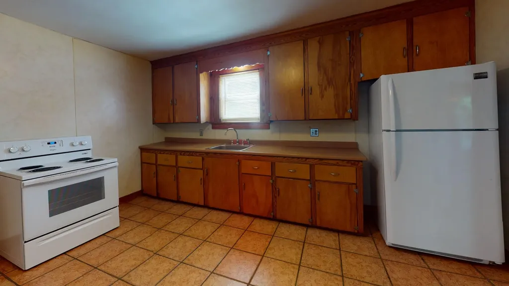 28 Tarr Avenue Lewiston ME 04240