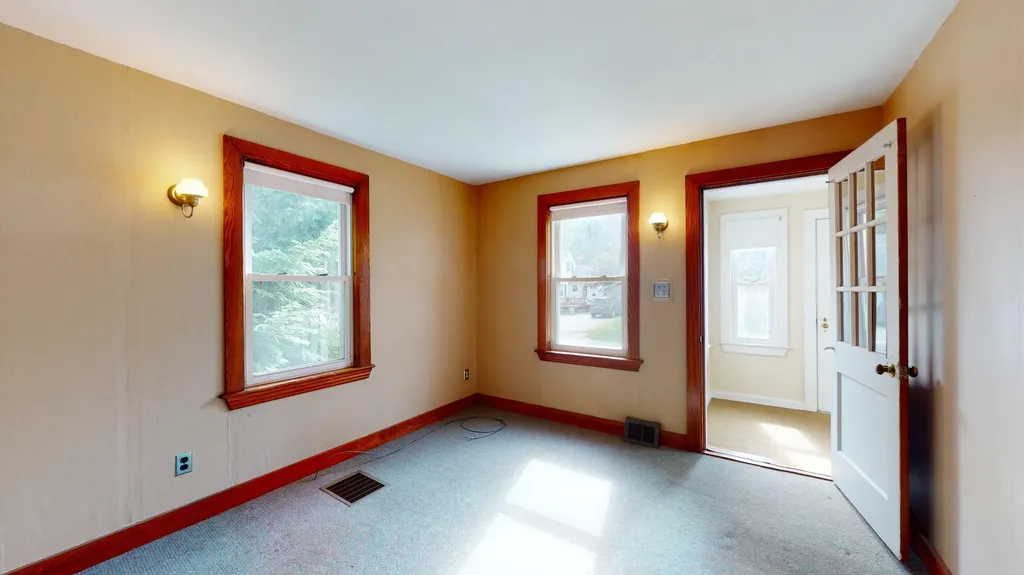 28 Tarr Avenue Lewiston ME 04240