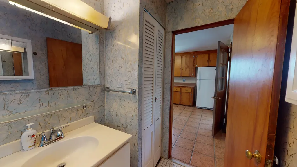 28 Tarr Avenue Lewiston ME 04240