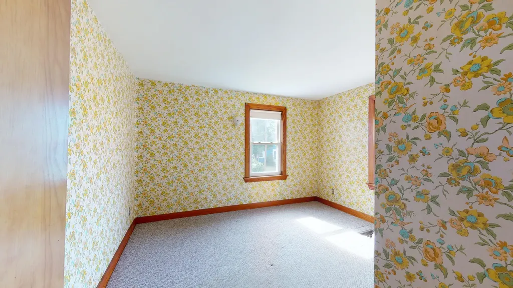 28 Tarr Avenue Lewiston ME 04240