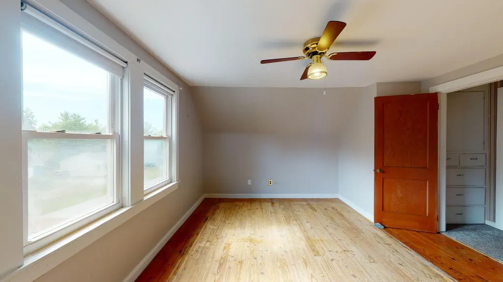 28 Tarr Avenue Lewiston ME 04240