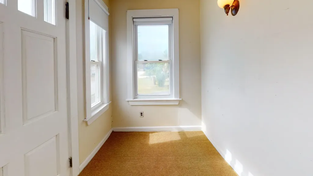 28 Tarr Avenue Lewiston ME 04240