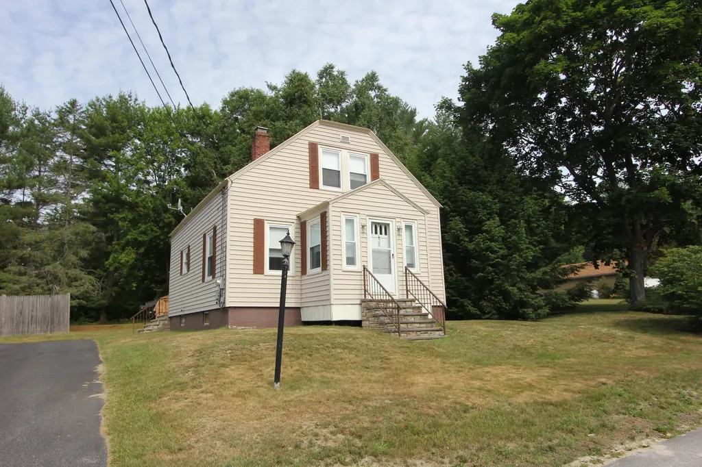 28 Tarr Avenue Lewiston ME 04240