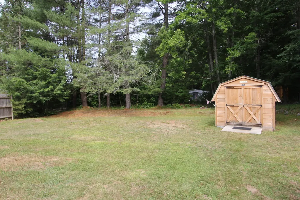 28 Tarr Avenue Lewiston ME 04240