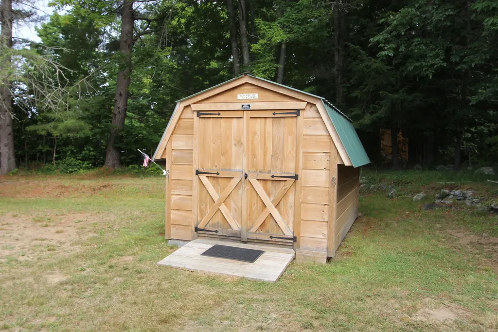 28 Tarr Avenue Lewiston ME 04240
