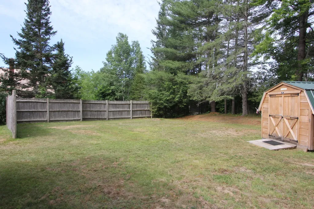 28 Tarr Avenue Lewiston ME 04240