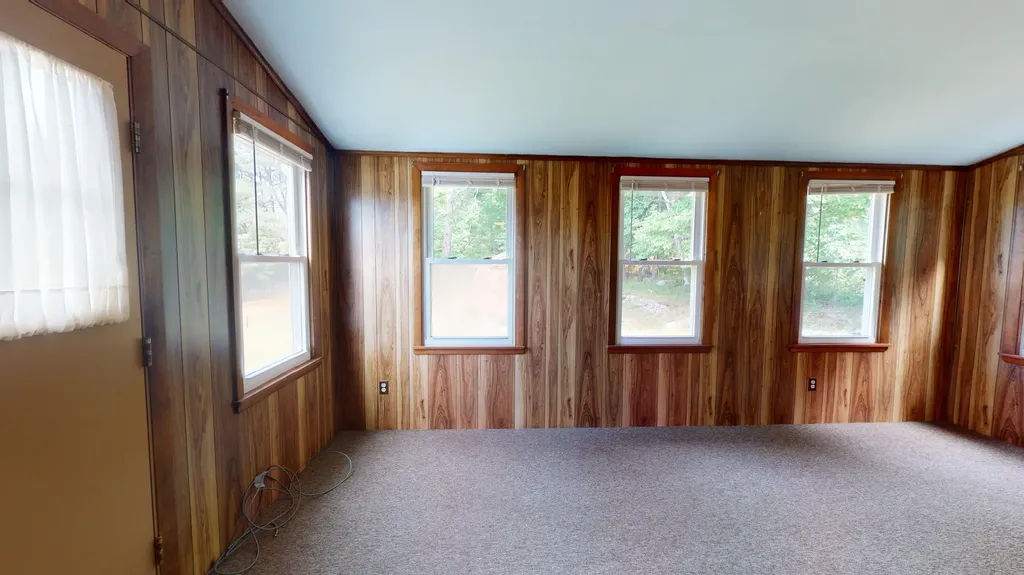 28 Tarr Avenue Lewiston ME 04240