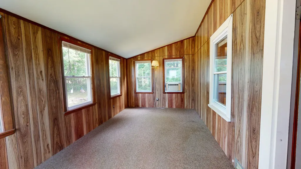 28 Tarr Avenue Lewiston ME 04240