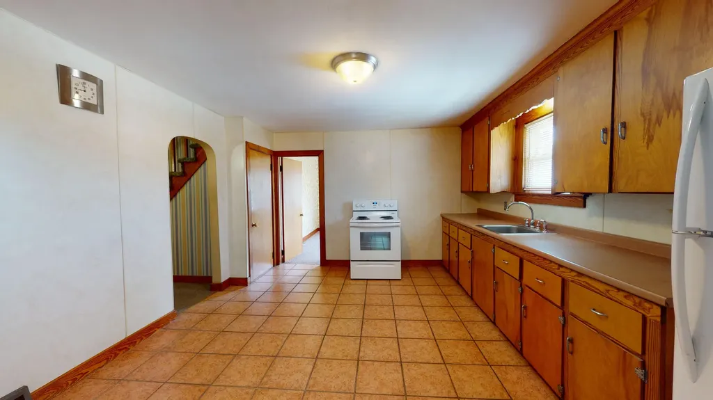 28 Tarr Avenue Lewiston ME 04240