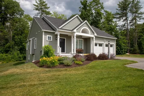 11 Flagship Circle Kennebunk ME 04043