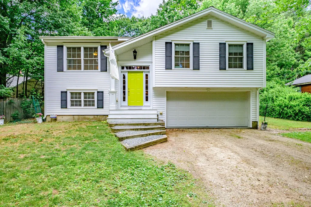 10 Boothby Lane Saco ME 04072