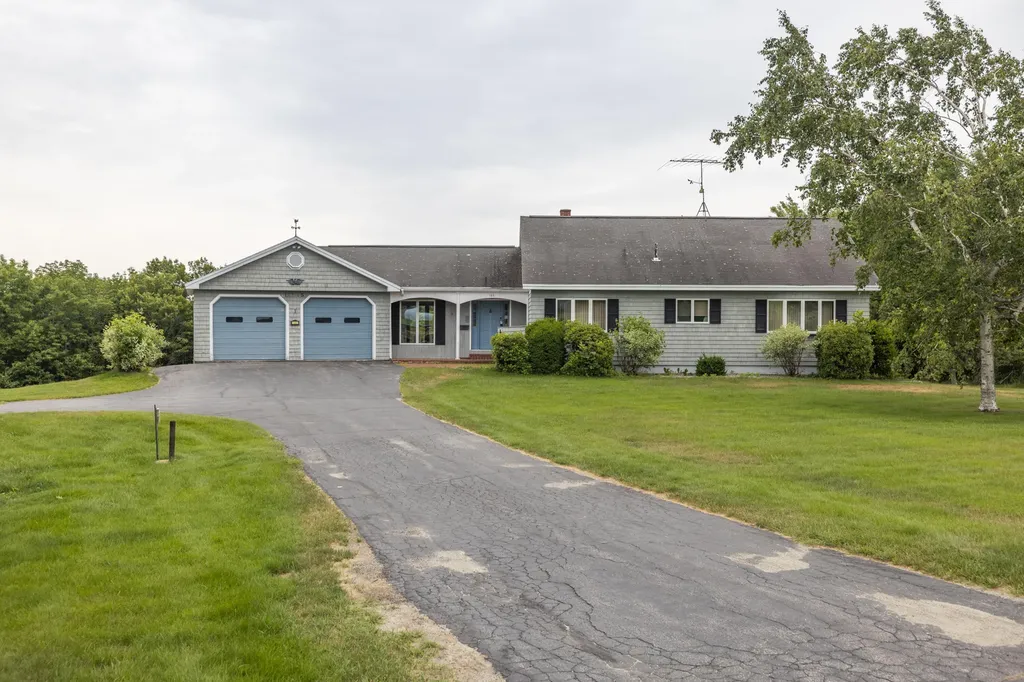 188 P Ridge Road Readfield ME 04355