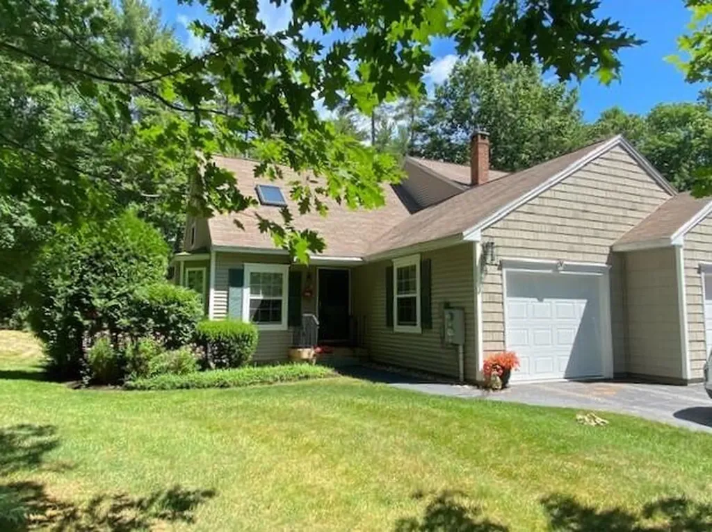 31 Kensington Drive Kennebunk ME 04043