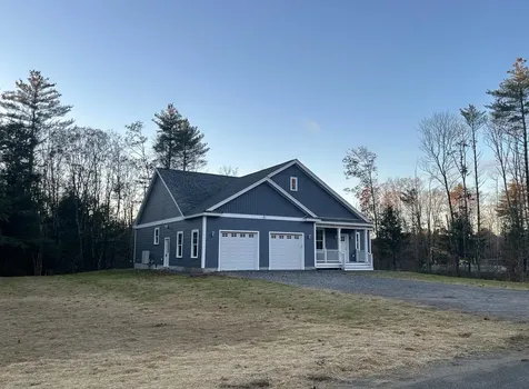 26 Raspberry Lane Topsham ME 04086