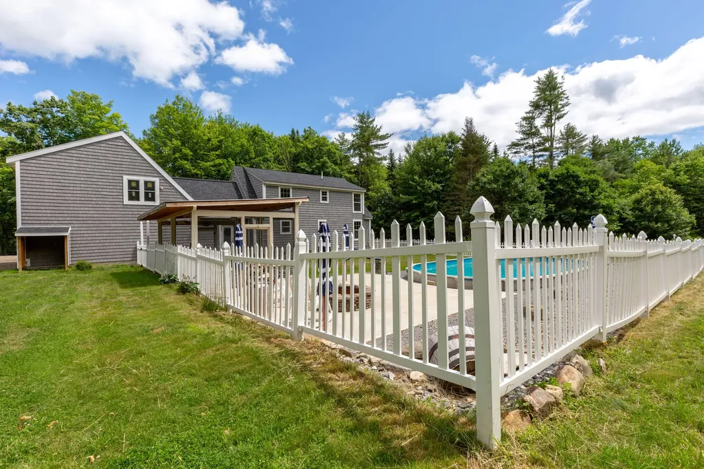 136 Indian Road Wiscasset ME 04578